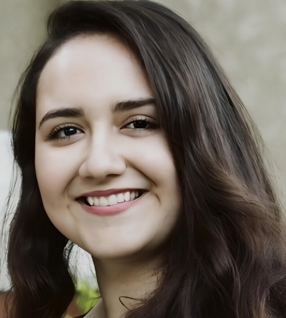 dr. alyssa sapien smiling